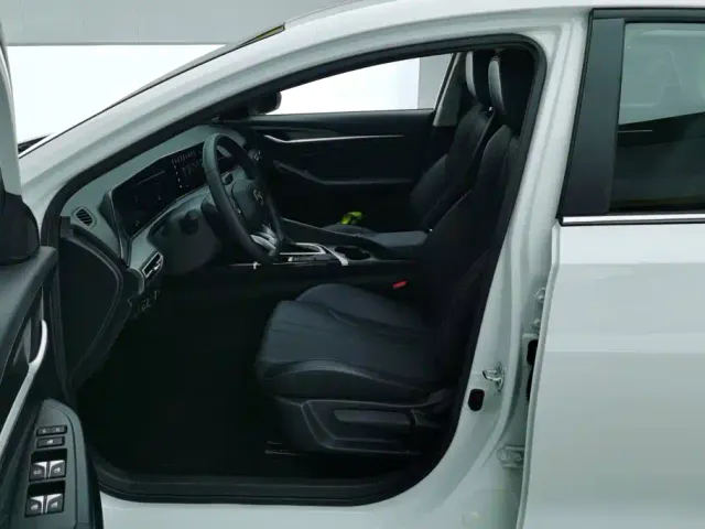 Changan Eado — Фото автомобиля 9