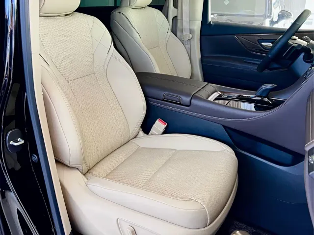 Toyota Alphard — Фото автомобиля 8