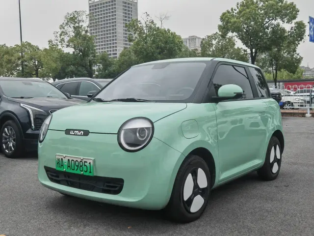 Фотография автомобиля — Changan Lumin