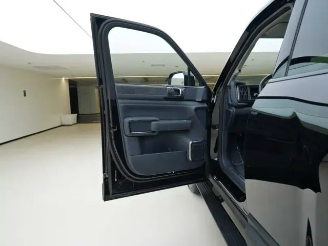 BYD FangChengBao Leopard 5 — Фото автомобиля 17