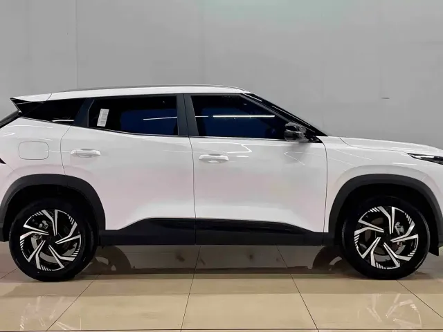 Geely Boyue — Фото автомобиля 4