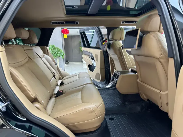 Land Rover Range Rover — Фото автомобиля 11