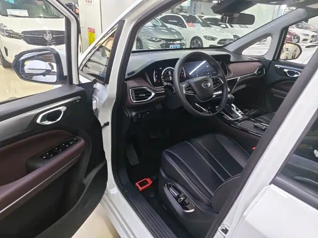 GAC Trumpchi M6 — Фото автомобиля 15