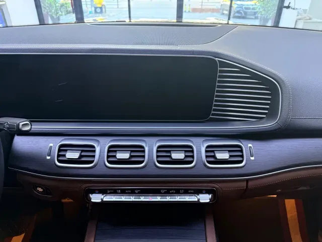 Mercedes-Benz GLS-Class — Фото автомобиля 15