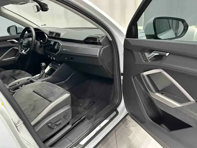 Audi Q3 — Фото автомобиля 19