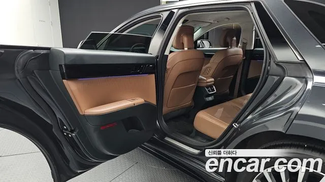 Hyundai Grandeur GN7 — Фото автомобиля 18