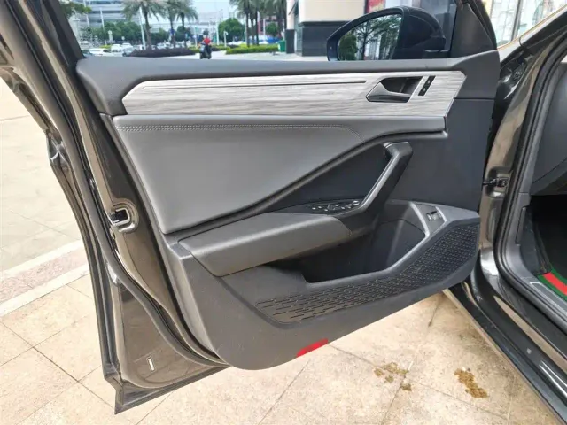 Volkswagen Sagitar — Фото автомобиля 16