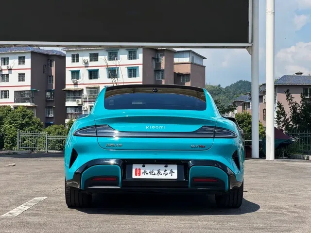 Xiaomi SU7 — Фото автомобиля 12