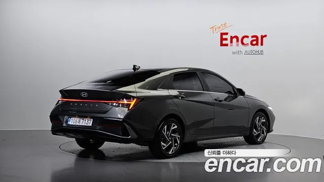 Hyundai AVANTE Inspiration — Фото автомобиля 2