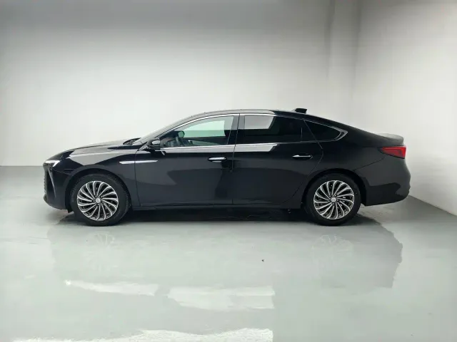 Buick LaCrosse — Фото автомобиля 2