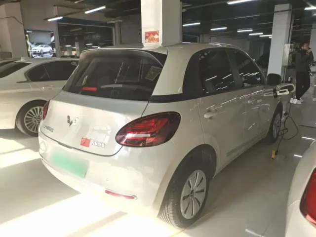 Wuling Bingo — Фото автомобиля 6