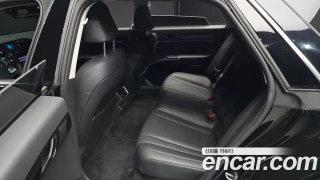 Hyundai Grandeur Grandeur (GN7) 3.5 Бензин 2WD — Фото автомобиля 12