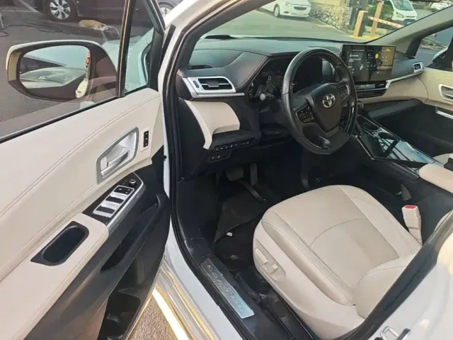Toyota Granvia — Фото автомобиля 15