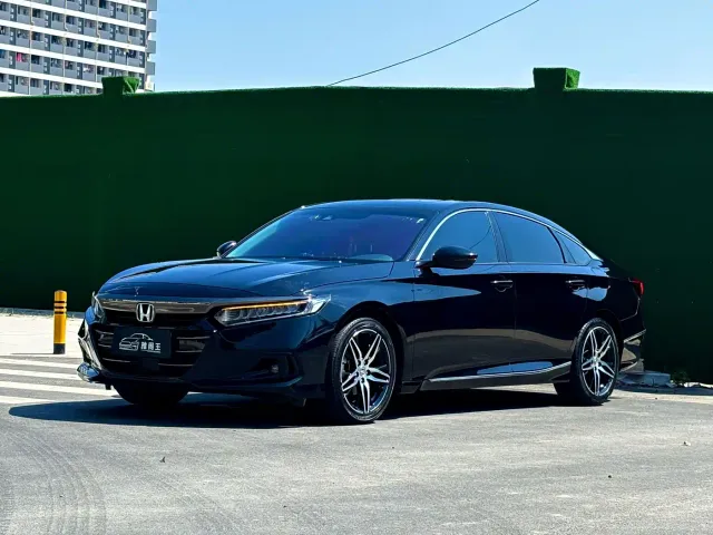 Фотография автомобиля — Honda Accord