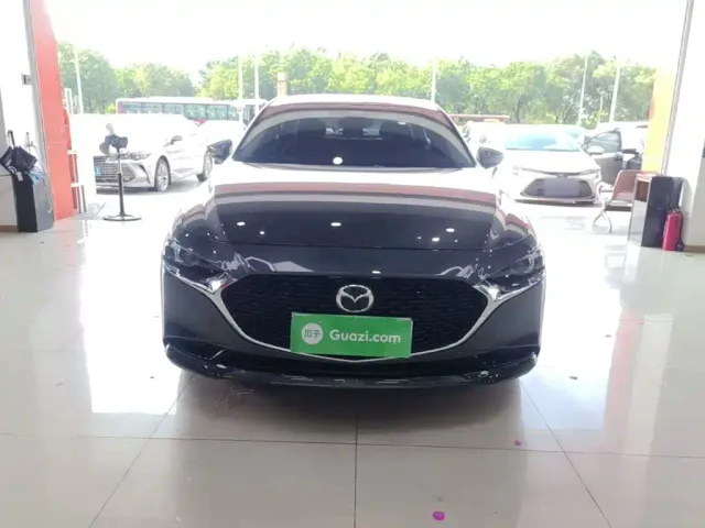 Mazda Axela — Фото автомобиля 2