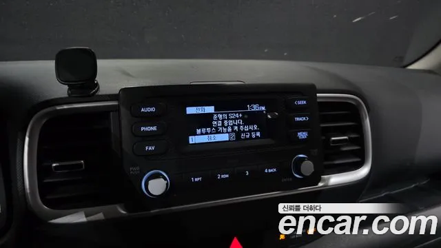 Hyundai Venue — Фото автомобиля 19
