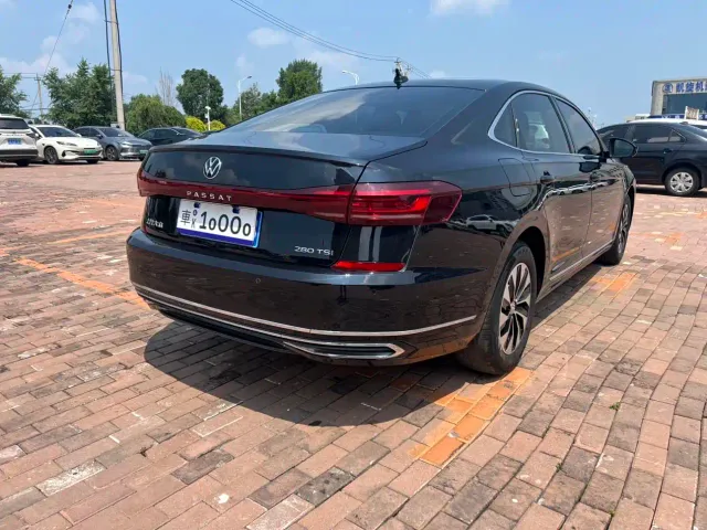 Volkswagen Passat — Фото автомобиля 6