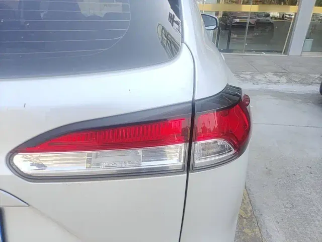 Toyota Corolla Cross — Фото автомобиля 7
