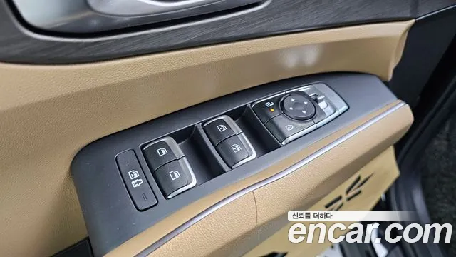 Kia Sorento Новый Sorento 4 поколение Бензин 2.5T 2WD — Фото автомобиля 28