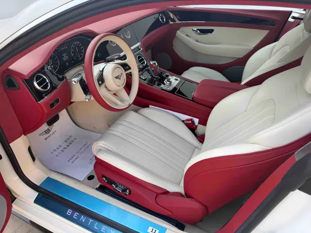 Bentley Continental — Фото автомобиля 4