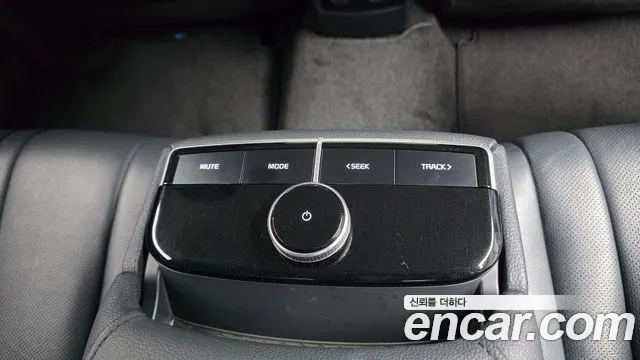 Kia K8 Hybrid — Фото автомобиля 22