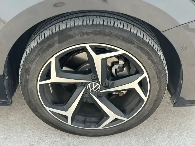 Volkswagen Passat — Фото автомобиля 21
