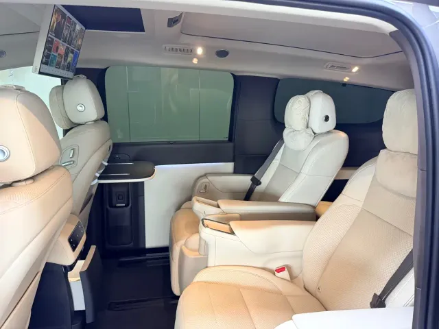 Li Auto MEGA — Фото автомобиля 19