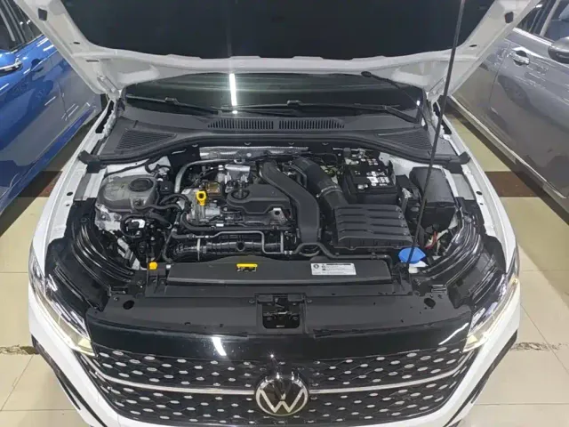 Volkswagen Lavida — Фото автомобиля 15