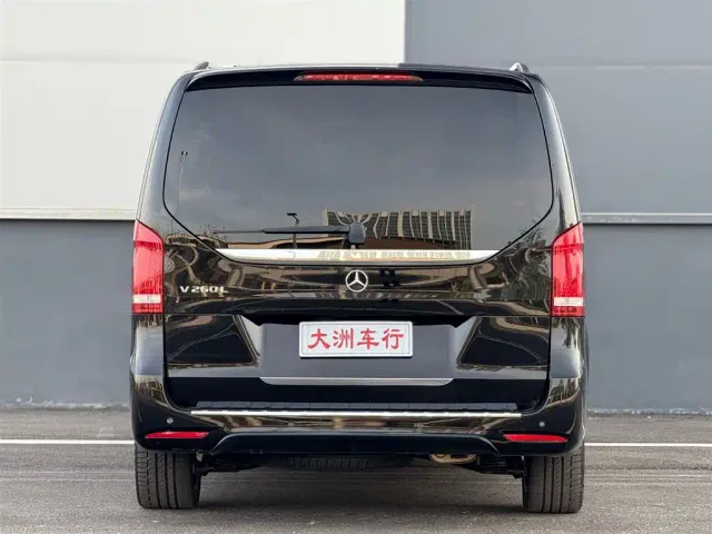 Mercedes-Benz V-Class — Фото автомобиля 6