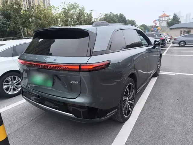 Xpeng G9 — Фото автомобиля 6
