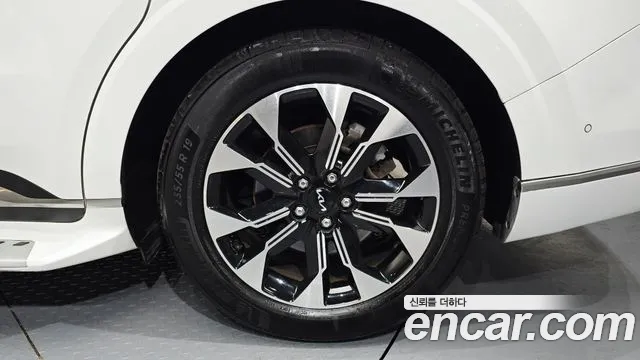 Kia Canival Carnival 4 поколение Бензин 9 мест Hi-Limousine — Фото автомобиля 19