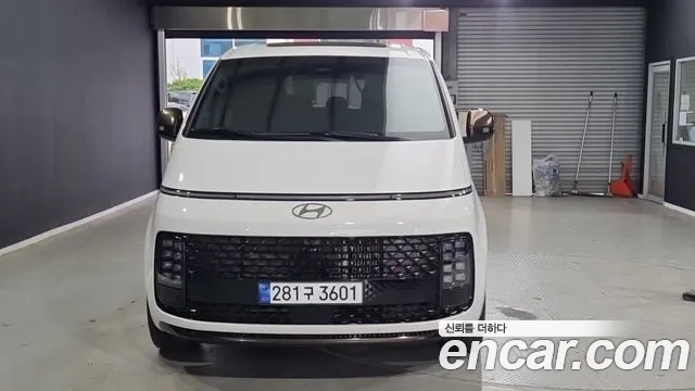 Фотография автомобиля — Hyundai Staria
