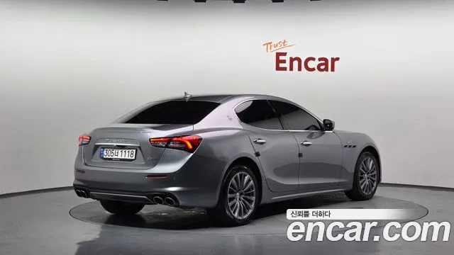 Maserati Ghibli Ghibli — Фото автомобиля 2