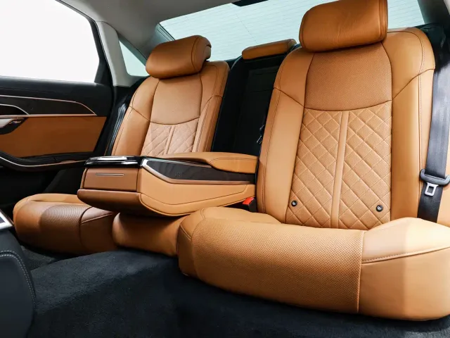 Audi A8 — Фото автомобиля 12