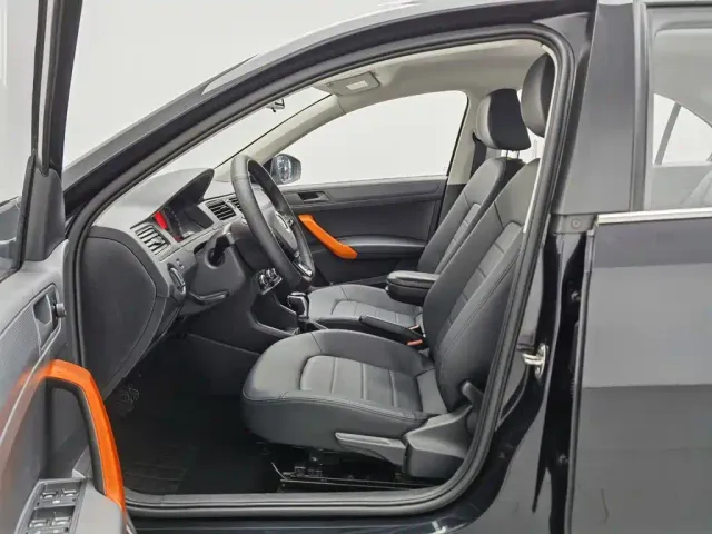 Volkswagen Santana — Фото автомобиля 10