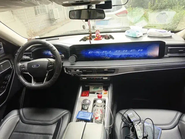 Ford Explorer — Фото автомобиля 12