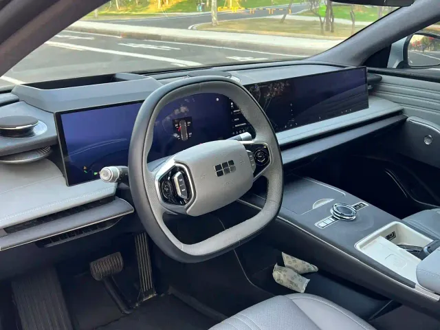 Geely Galaxy E8 — Фото автомобиля 7