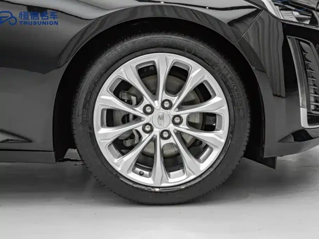 Cadillac CT5 — Фото автомобиля 11