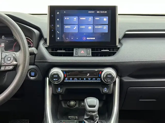 Toyota RAV4 — Фото автомобиля 13