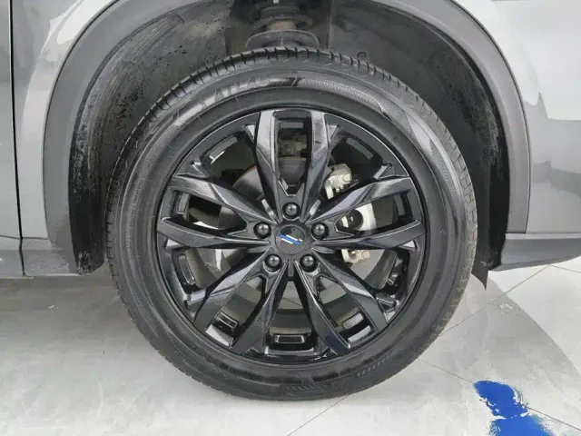 Changan X5 Plus — Фото автомобиля 6