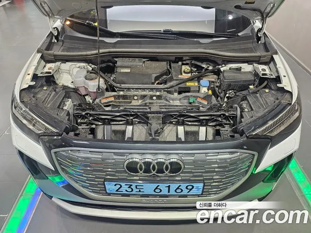 Audi Q4 e-tron F4 — Фото автомобиля 6