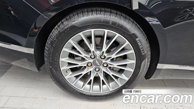 Genesis G80 Бензин 2.5 турбо AWD — Фото автомобиля 4