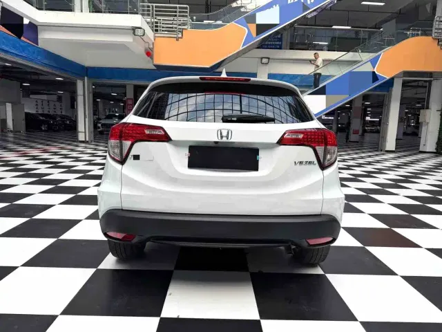Honda Vezel — Фото автомобиля 15
