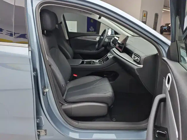 Geely Galaxy Stellar 6 — Фото автомобиля 8