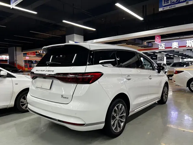 BYD Song MAX — Фото автомобиля 14