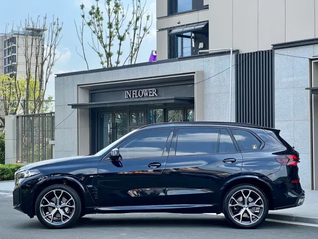 BMW X5 — Фото автомобиля 4