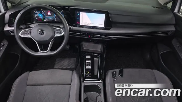 Volkswagen Golf Golf 8 поколение 2.0 TDI Prestige — Фото автомобиля 7