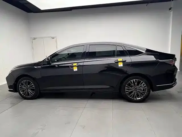 Dongfeng Yixuan MAX — Фото автомобиля 8