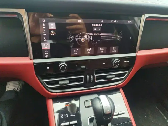 Porsche Macan — Фото автомобиля 14