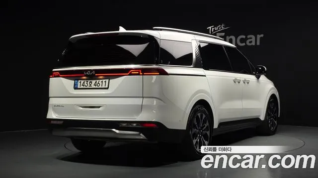 Фотография автомобиля — Kia Carnival Generation 4